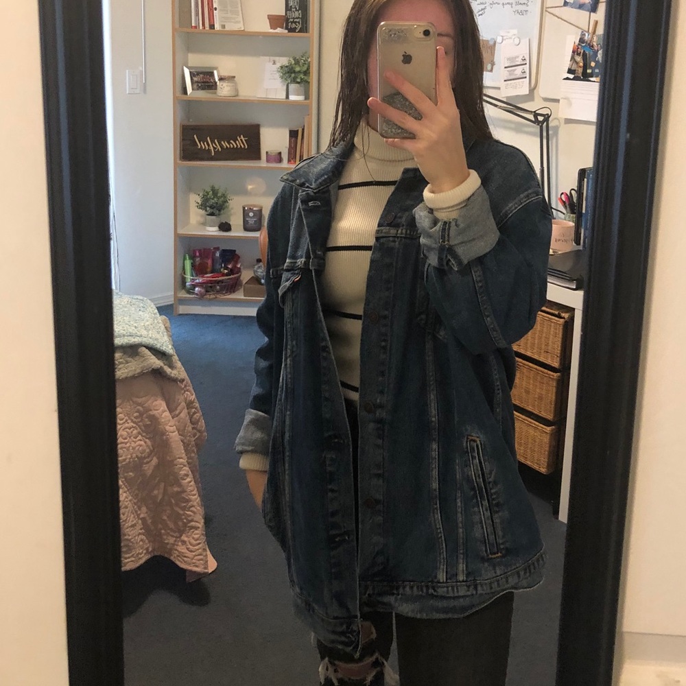 Vintage oversized Levi’s jean jacket